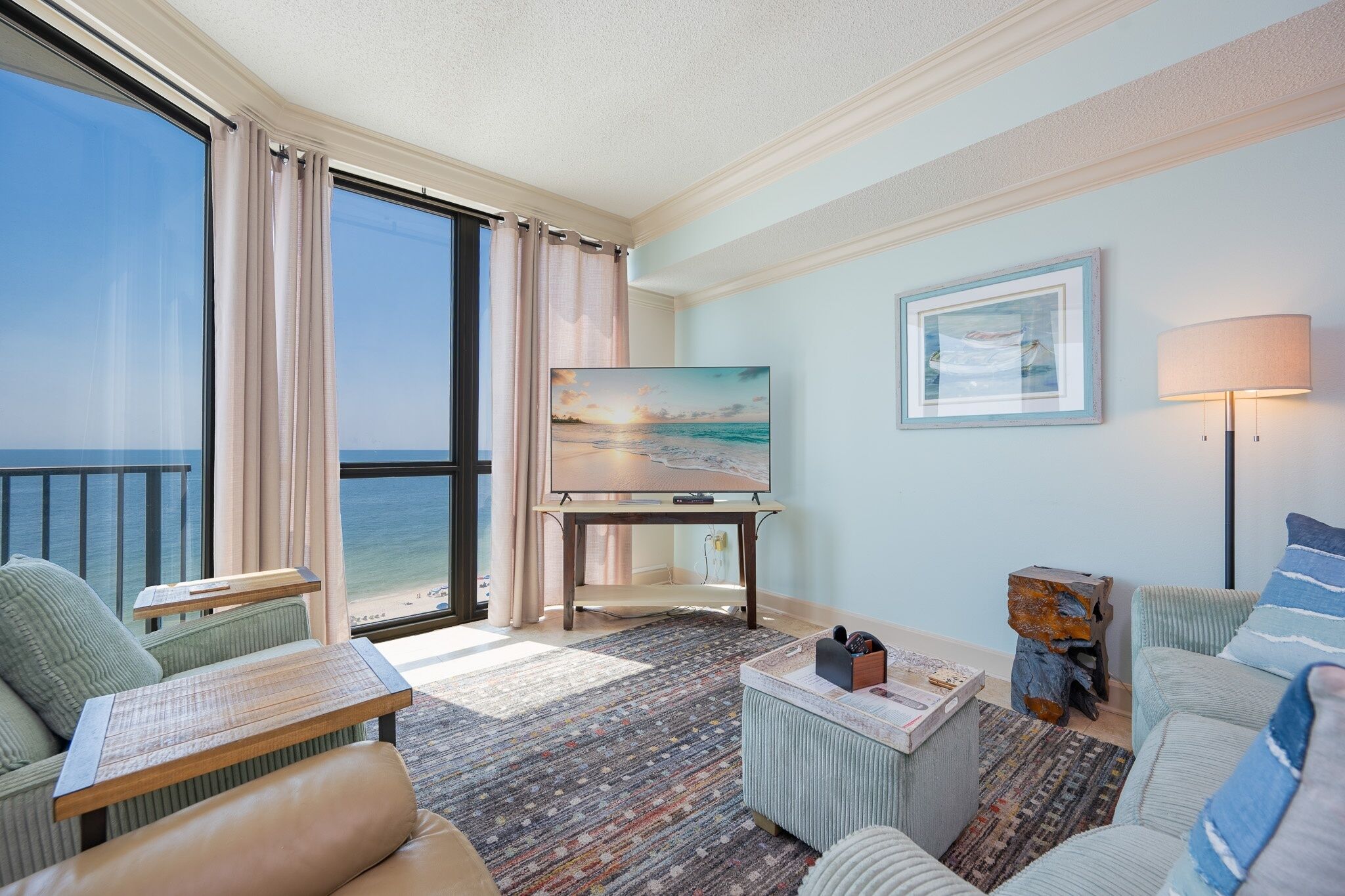 Condo, 2 Bedrooms | Living area