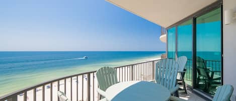 Condo, 2 Bedrooms | Property grounds