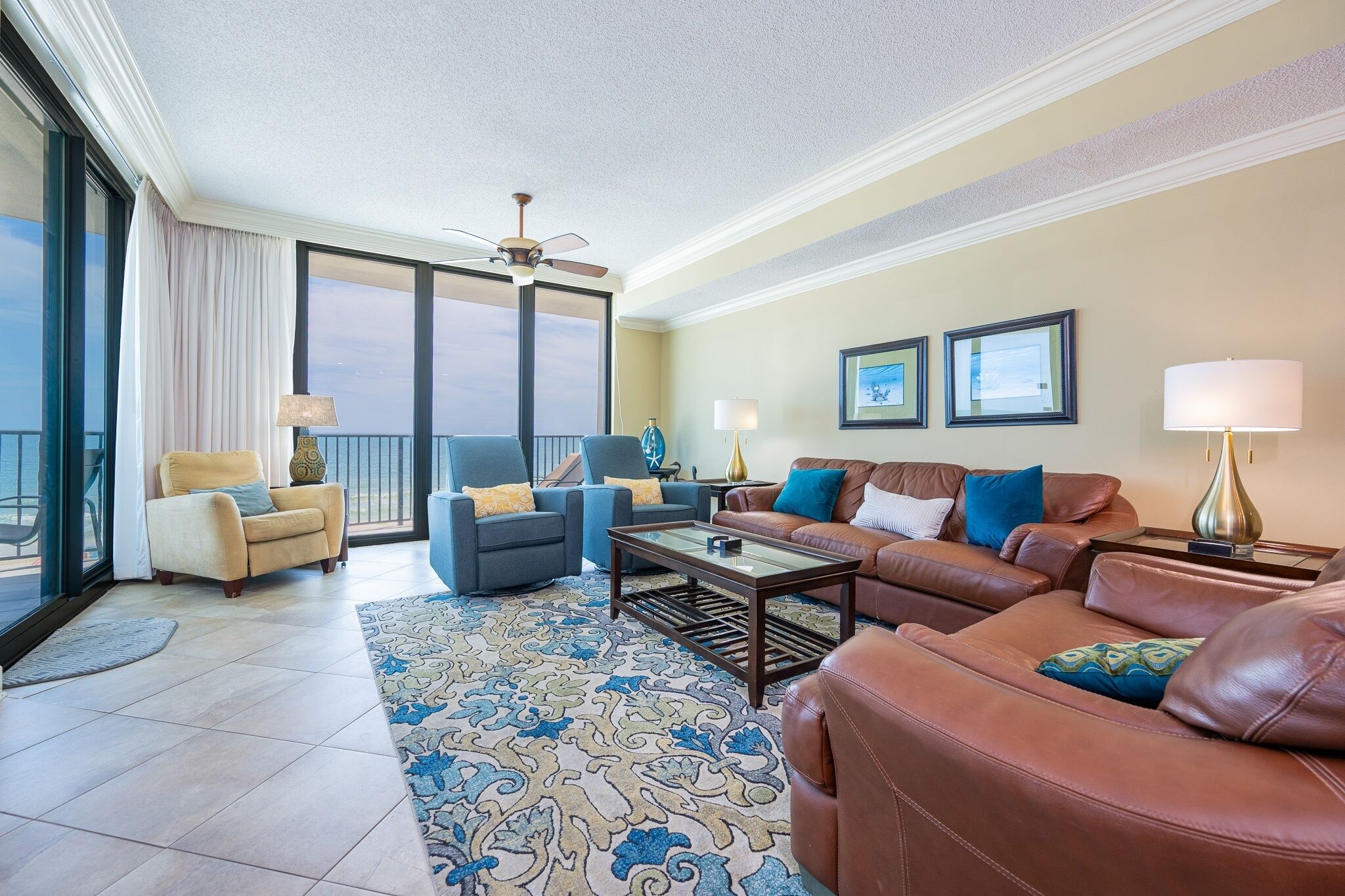 Condo, 3 habitaciones | Área de sala de estar