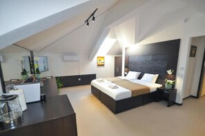 1 chambre, fer et planche à repasser, Wi-Fi, draps fournis
