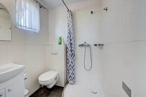 House | Bathroom - Holiday Studio With Balcony, Gaski (Mielno)