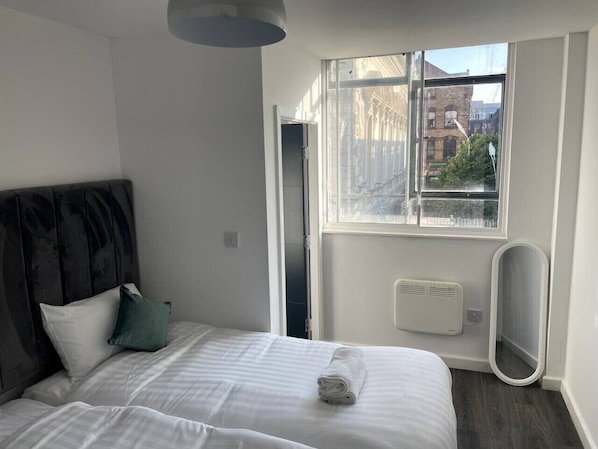 1 chambre, fer et planche à repasser, Wi-Fi, draps fournis