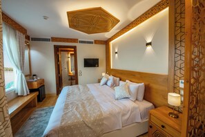 Desk - Azhar Dahabiya Luxury Suites (Esna)