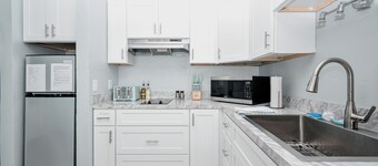 Condo 123 Cozy 1-bedroom condo in charming Cedar Key with WiFi, AC