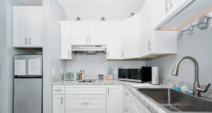 Condo 123 Cozy 1-bedroom condo in charming Cedar Key with WiFi, AC