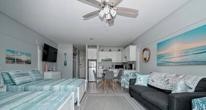 Beachfront Condo 123 in Downtown Cedar Key