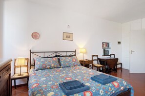 1 bedroom, iron/ironing board, WiFi, bed sheets - Apartment 'Starfish' with Sea View and Wi-Fi (Manarola)