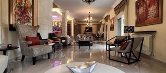 AcAssia : Relax and Unwind in Comfort at This Spacious Family Villa