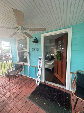 Terrace/patio - Spacious 5-bedroom house in Panama City, WiFi, AC-2 living rooms including a bar (Panama City)