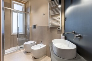 House | Bathroom - La Casa di Nonno Enrico by Wonderful Italy (Syracuse)