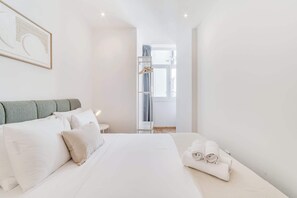 2 quartos, escrivaninha, ferros/tábuas de passar roupa, Wi-Fi