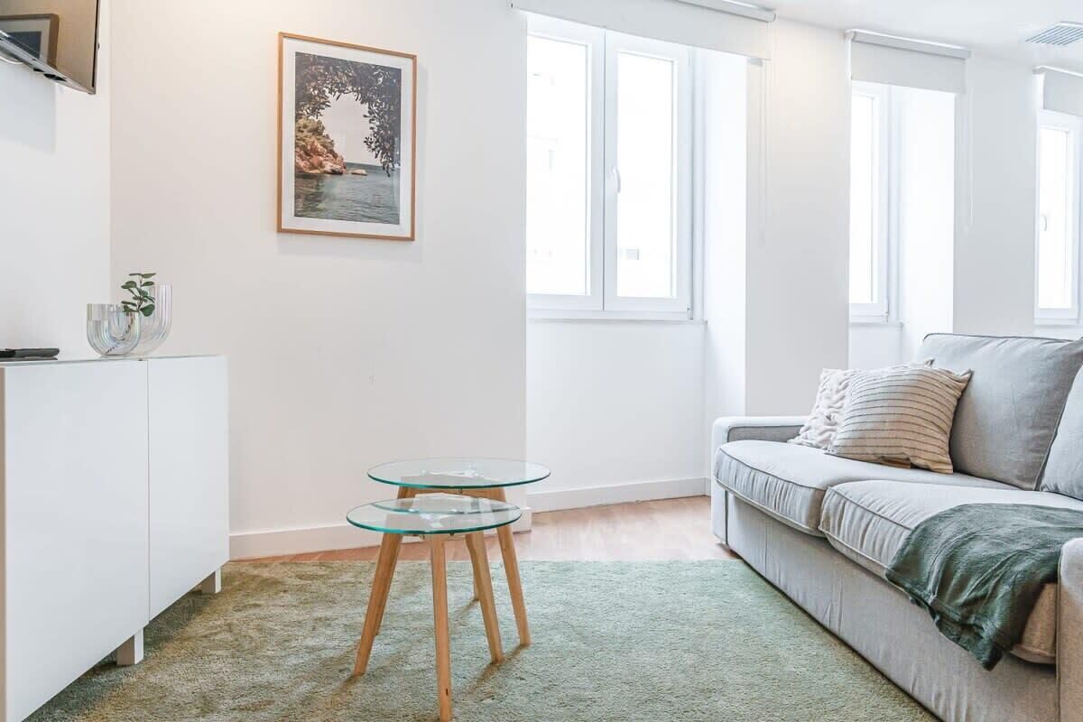 Televisión y oficina 