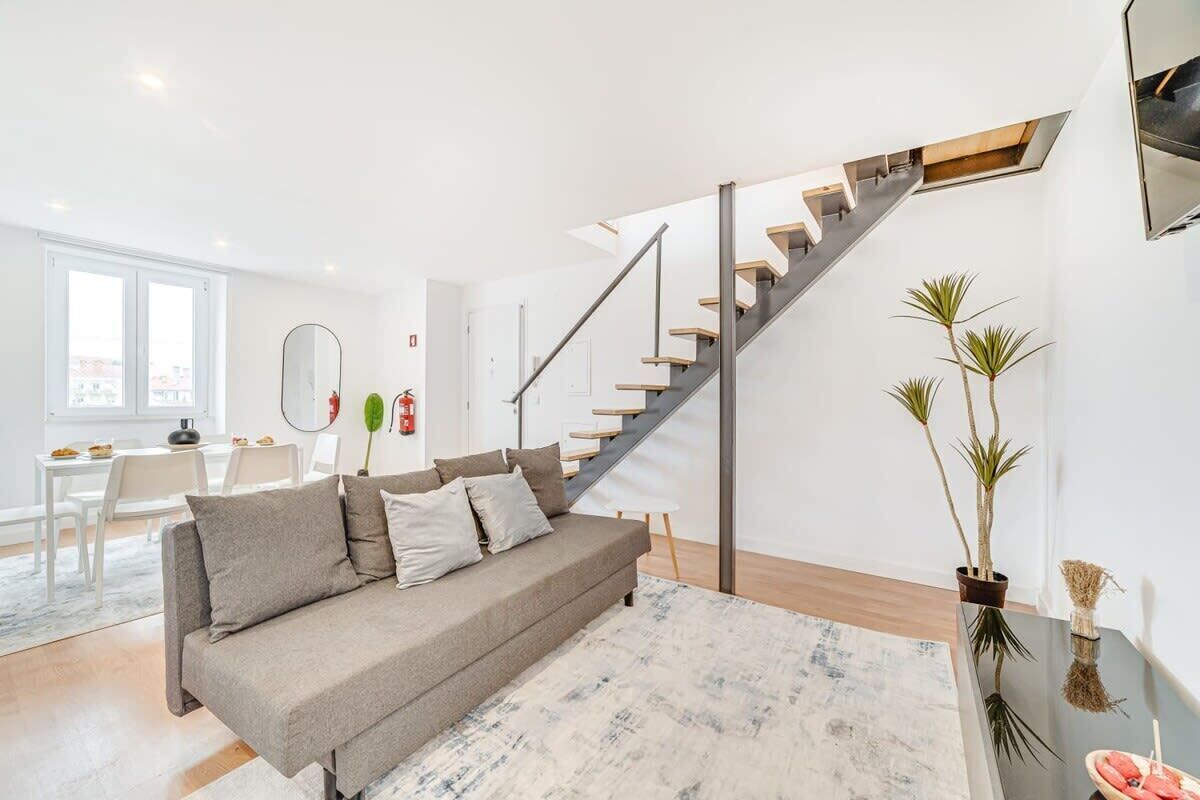 Televisión y oficina 