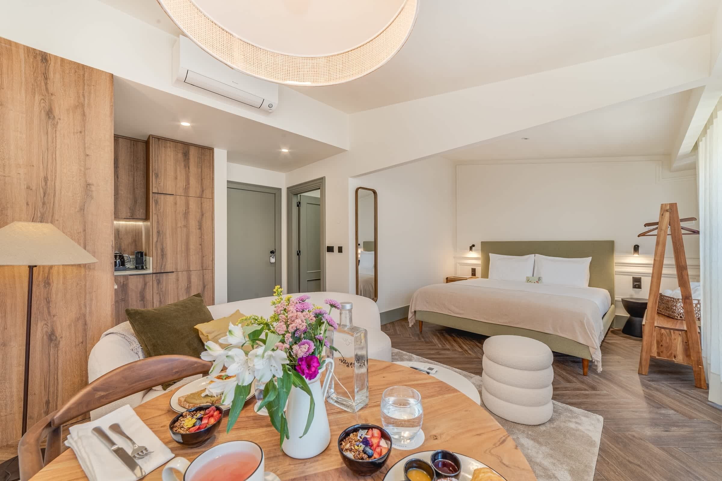 1 chambre, bureau, fer et planche à repasser, Wi-Fi