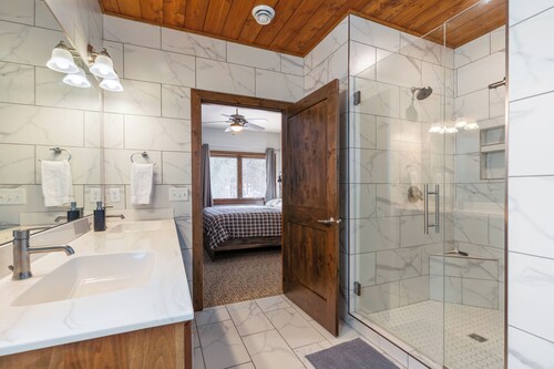 WFC| Indoor Pool|  Game Room| Fireplace | Unit#822