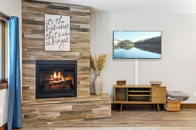 Sundance Ridge Condo, Heart of Crosslake, Beach