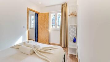 1 chambre, fer et planche Ă repasser, Wi-Fi, draps fournis