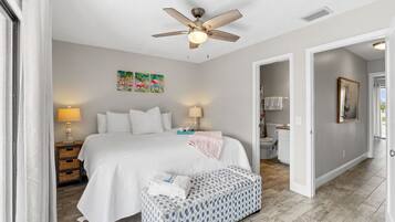 Family Townhome, Pool View