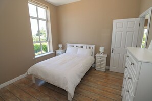 2 bedrooms, individually decorated, individually furnished, free WiFi