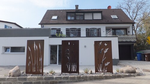 Ferienwohnung 'Seenest' mit Bergblick, Wi-Fi und Klimaanlage