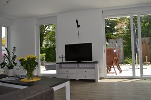 TV, stereo