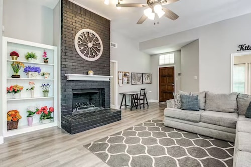 Spacious Home Near Grapevine, DFW + Game Room Fun