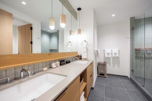 Hårføner og håndklær