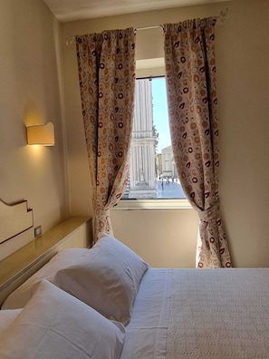 Comfort Double or Twin Room | Down comforters, minibar, individually furnished, desk - Hotel Virgilio (Orvieto)