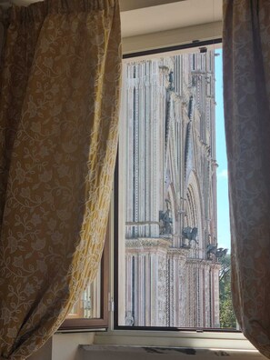 Down comforters, minibar, individually furnished, desk - Hotel Virgilio (Orvieto)