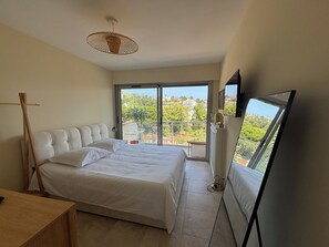 1 chambre, fer et planche à repasser, Wi-Fi, draps fournis