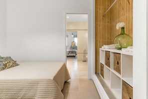 2 bedrooms, iron/ironing board, WiFi, bed sheets - Apartment 'Lara' with Wi-Fi (Guaro)