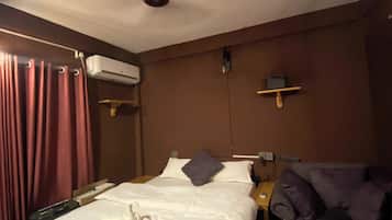 Basic Double Room, Courtyard View | Free WiFi