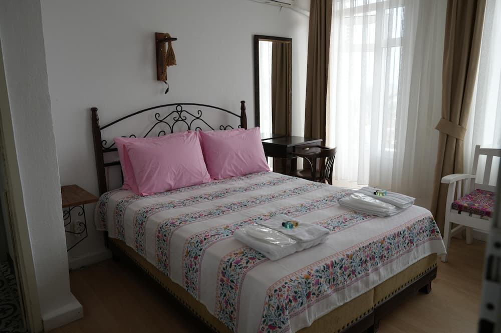 Ada Marin Karahanlı Otel