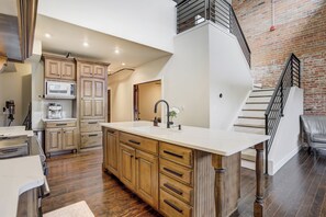 Condo, Mountain View | Private kitchen