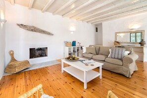 Fernseher, Kamin, Arbeitsbereiche