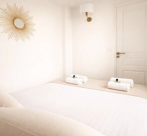 Departamento básico, vista al patio | Vista desde la habitación