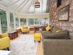 Cottage | Living area - The Old Barn (Ruthin)