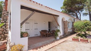 Terrace/patio - Stazzo del Sole - Three Bedroom Villa, Sleeps 6 (Baja Sardinia)