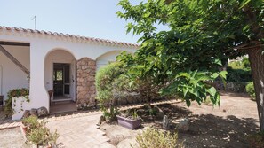Exterior - Stazzo del Sole - Three Bedroom Villa, Sleeps 6 (Baja Sardinia)