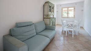 Living area - Stazzo del Sole - Three Bedroom Villa, Sleeps 6 (Baja Sardinia)