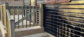 Luxury Moorhen Lodge & Hot Tub. 3 miles from York city centre! The best of both!