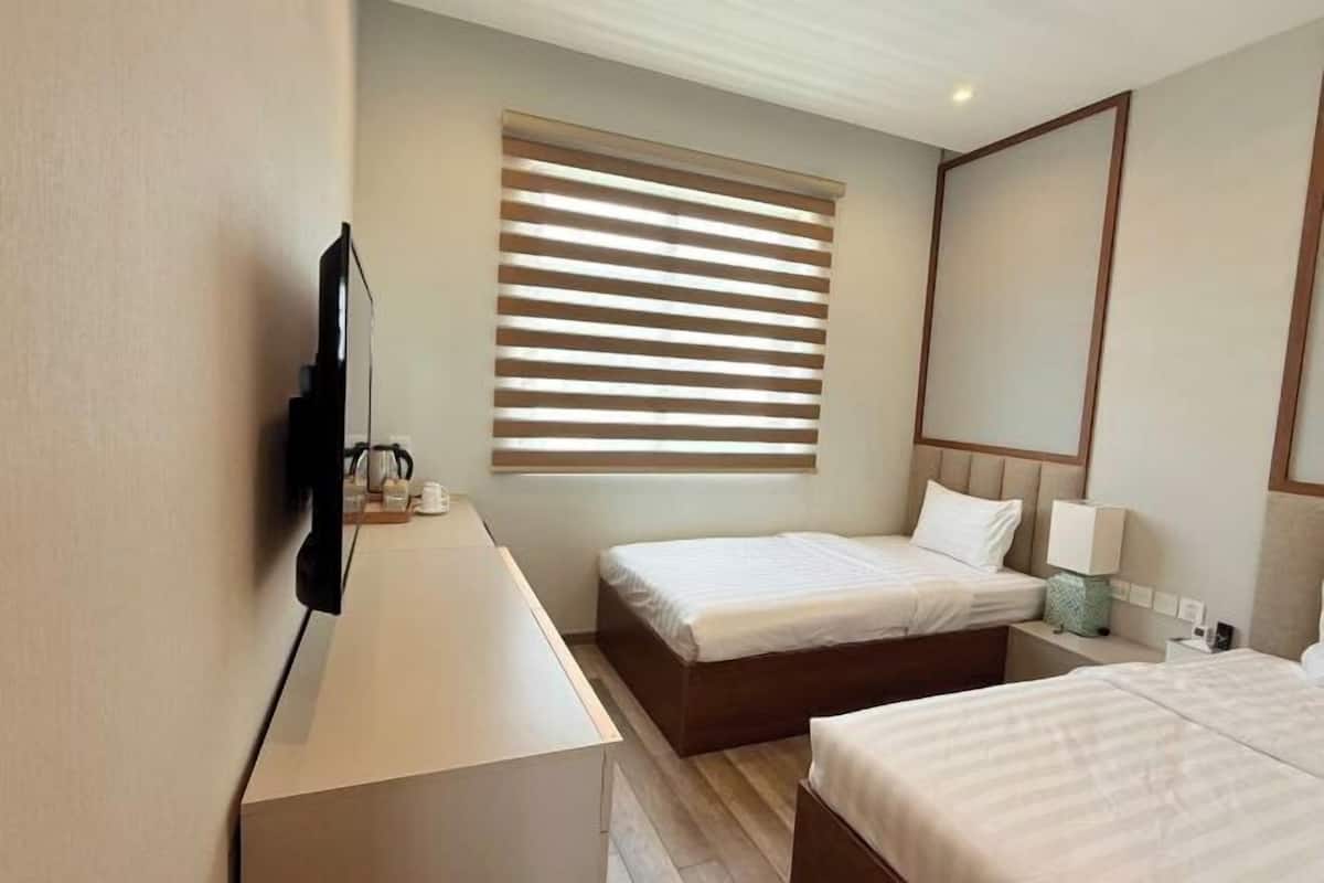 In-room safe, soundproofing, free WiFi