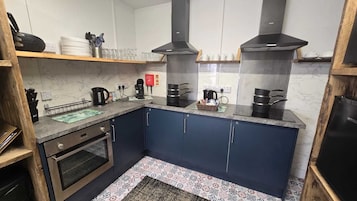 微波炉、烤箱、厨具/餐具