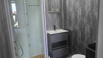 Double Room, Private Bathroom | Bathroom | Shower, rainfall showerhead, hair dryer, towels