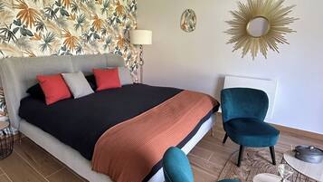 1 quarto, Wi-Fi de cortesia, roupa de cama