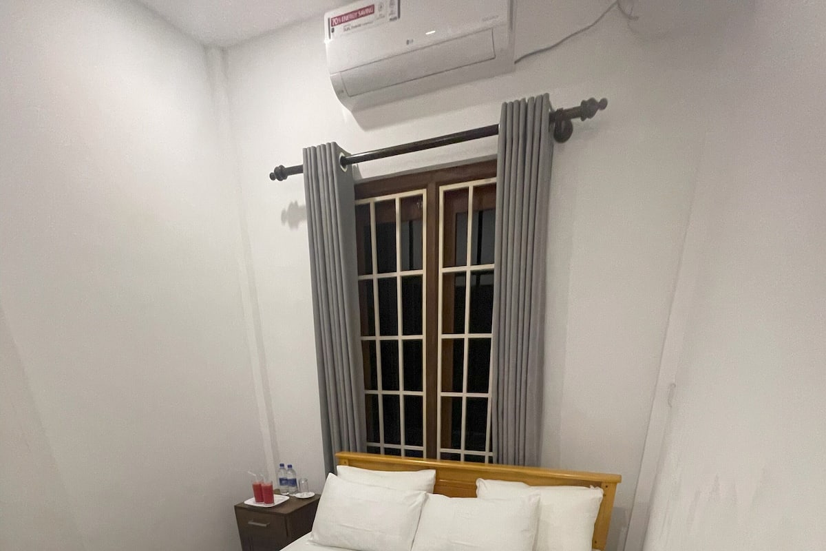 標準雙人房 | 手提電腦工作空間、免費 Wi-Fi、床單