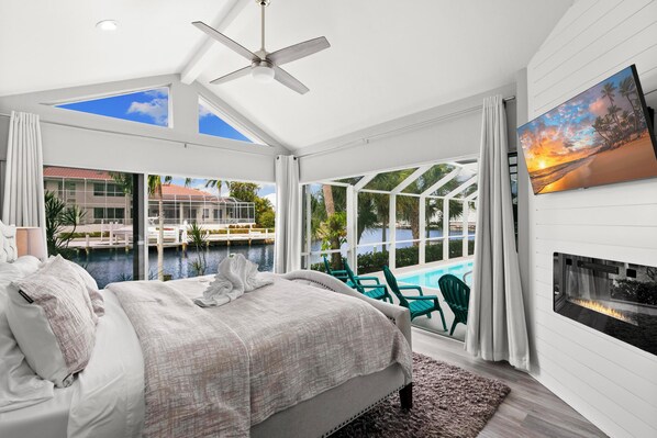 3 bedrooms, desk, iron/ironing board, free WiFi