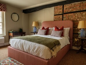 Standard Double Room | Iron/ironing board, free WiFi