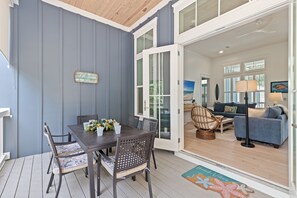 Smart TV, table tennis, books