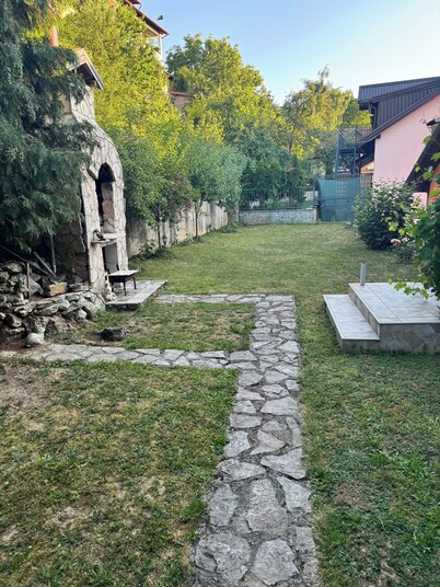 U mirnom dijeli Sarajeva nalazi se apartman idealan za odmor